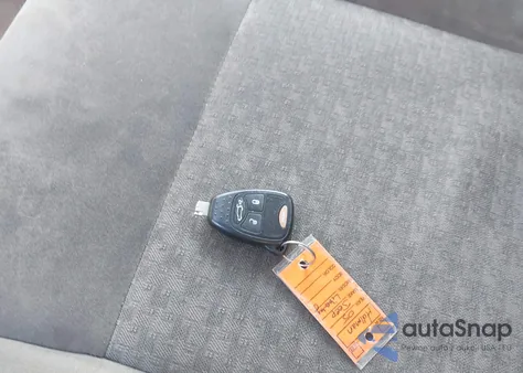 2005 Jeep Liberty Sport from USA, damaged, VIN 1J4GL48K05W509569